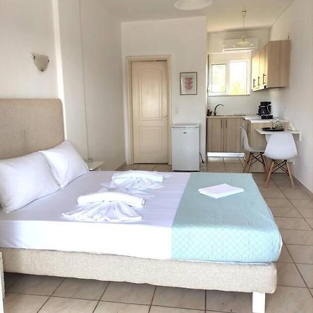 #4 Giorgos & Chara Apartments Nea Kydonia  Экстерьер фото