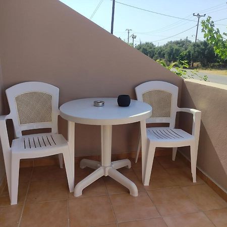 #4 Giorgos & Chara Apartments Nea Kydonia  Экстерьер фото